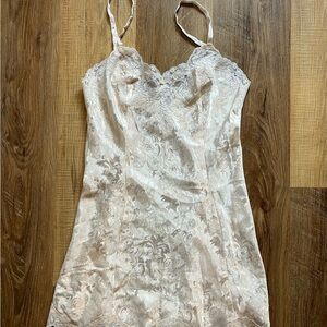 Vintage gold label Victoria secret cream lace slip & robe